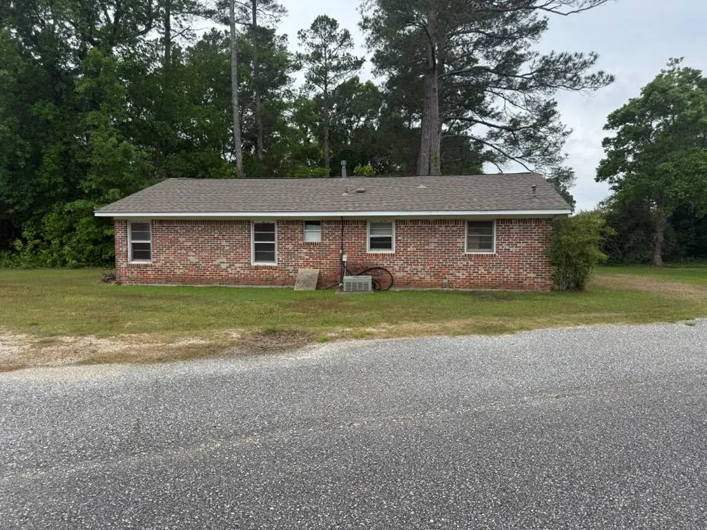 195 Gossom Switch Road Wetumpka AL 36092