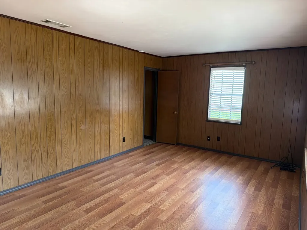 34 South Broadway Street Florence AL 35630