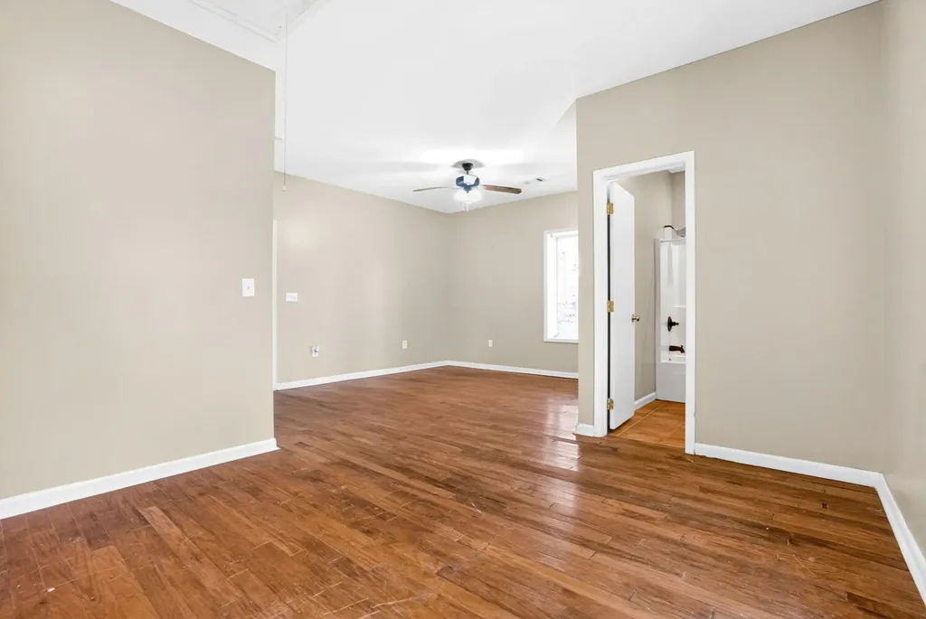 1049 County Road 539 Valley AL 36854