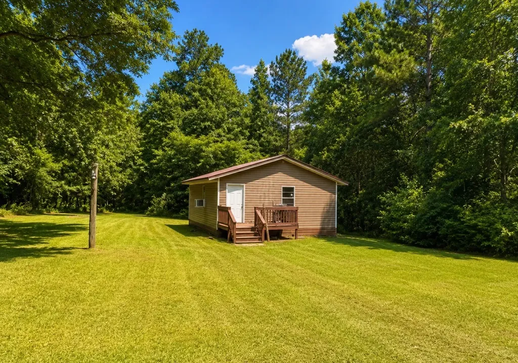 5271 Co. Road 6 Sweetwater AL 36782