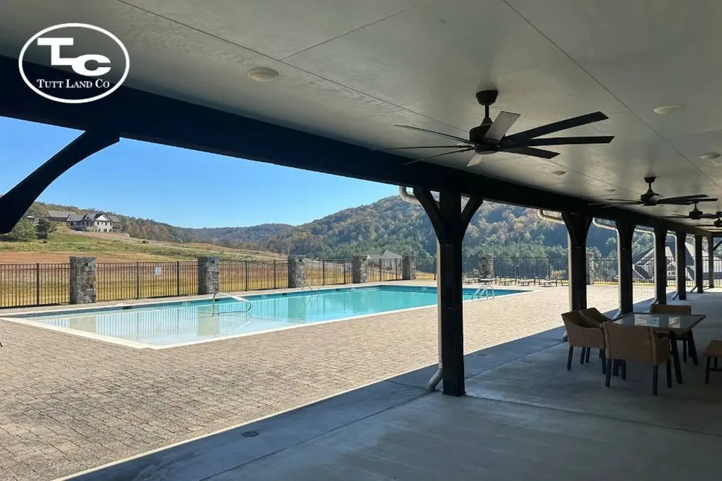 680 Corleone Cirle Guntersville AL 35976