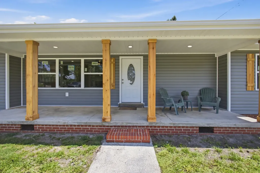892 Claxton Avenue N Elba AL 36323