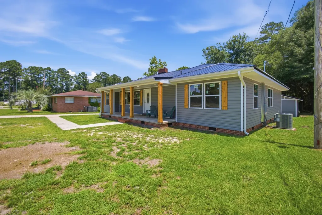 892 Claxton Avenue N Elba AL 36323