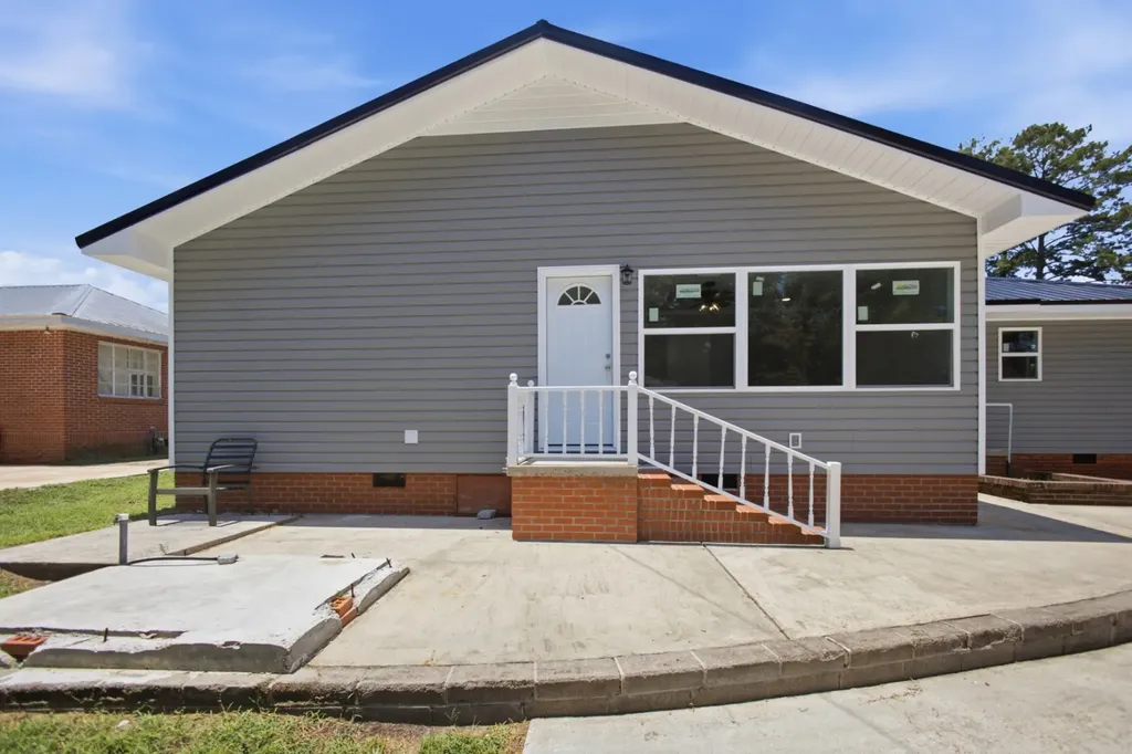892 Claxton Avenue N Elba AL 36323