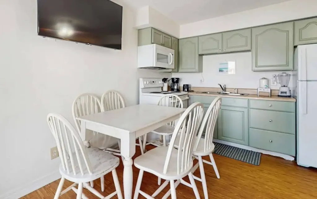 1118 W Beach Boulevard Gulf Shores AL 36542
