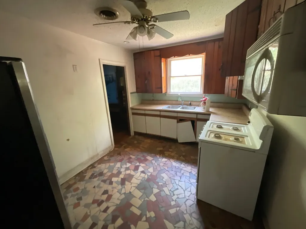 37 Loraine Street Montgomery AL 36108