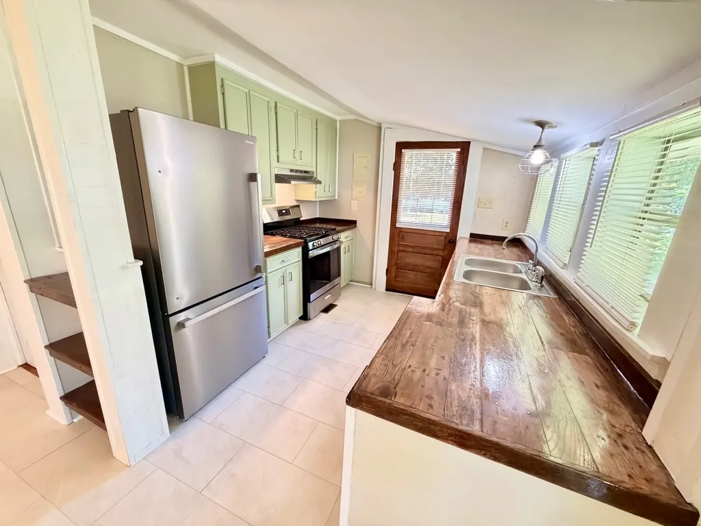 325 Cherry Avenue Jackson AL 36545