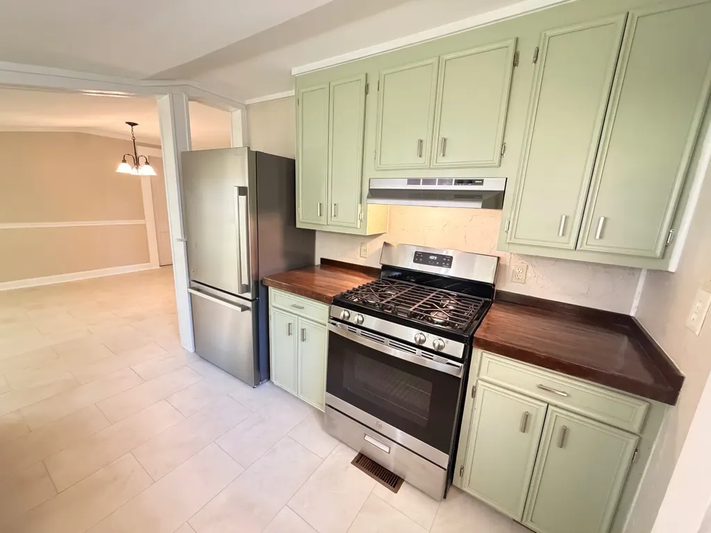 325 Cherry Avenue Jackson AL 36545