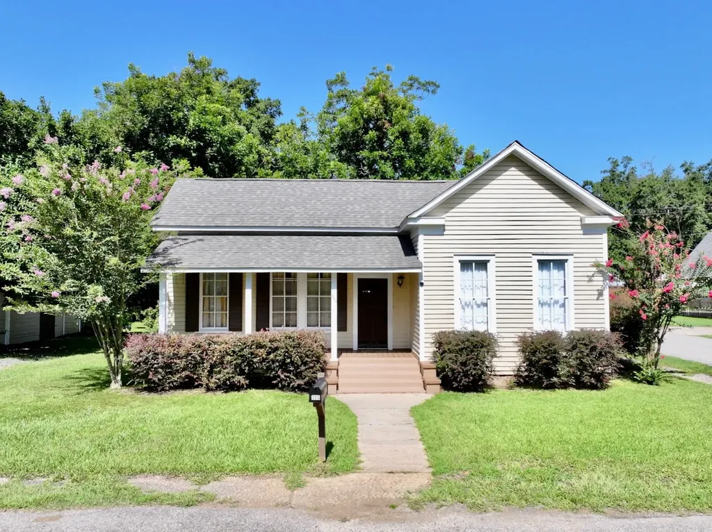 325 Cherry Avenue Jackson AL 36545
