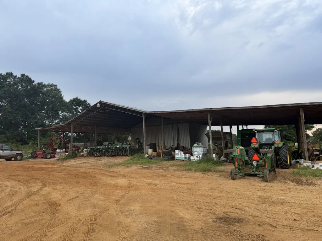 1422 Adkinson Road Newton AL 36352