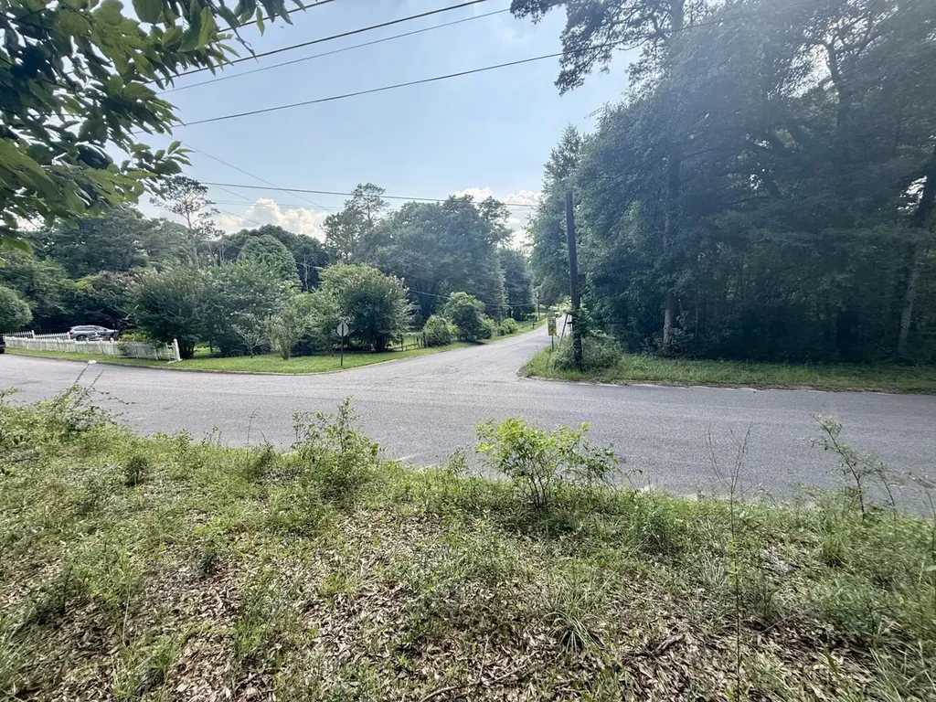 Mrytle Street Daleville AL 36322
