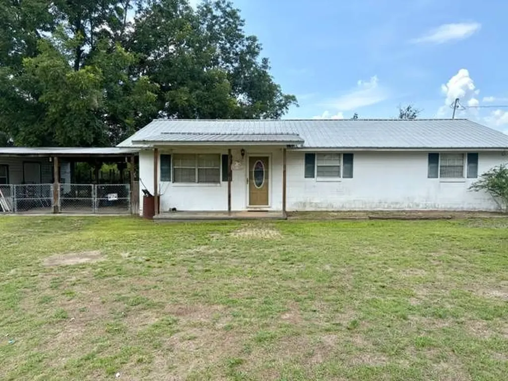 17674 Opp Highway Dozier AL 36028