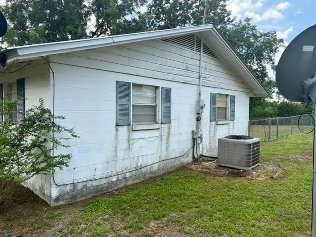 17674 Opp Highway Dozier AL 36028