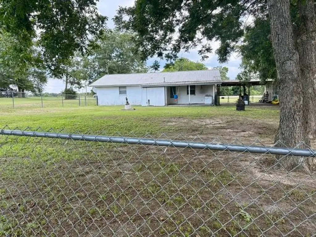 17674 Opp Highway Dozier AL 36028
