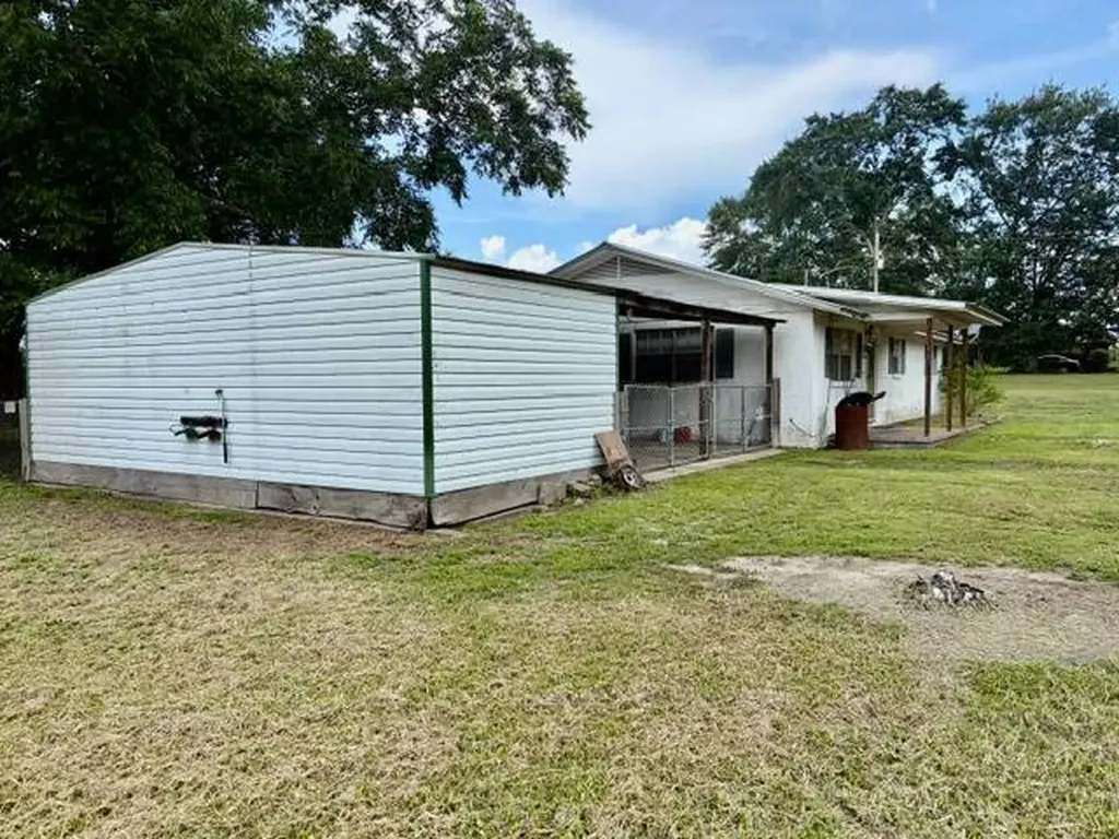 17674 Opp Highway Dozier AL 36028