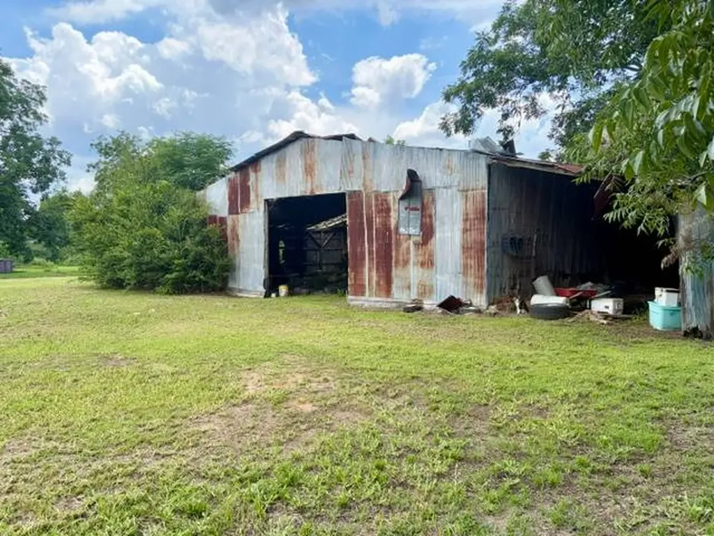 17674 Opp Highway Dozier AL 36028