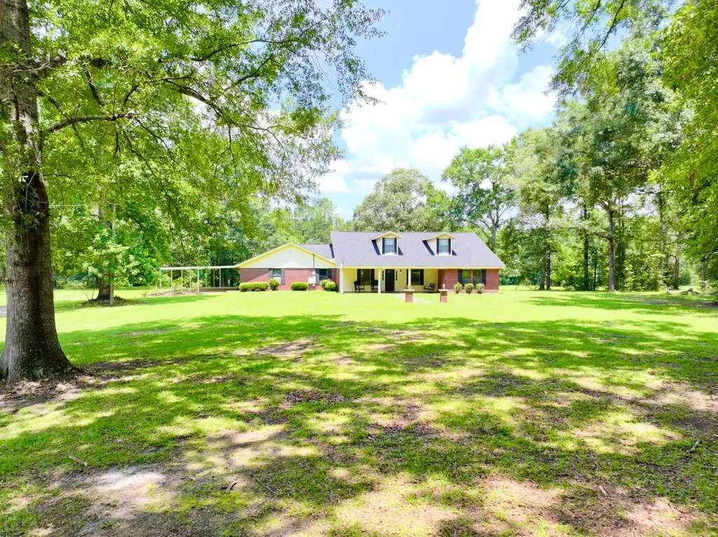 831 Pully Road Calvert AL 36513