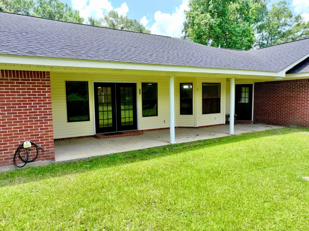 831 Pully Road Calvert AL 36513
