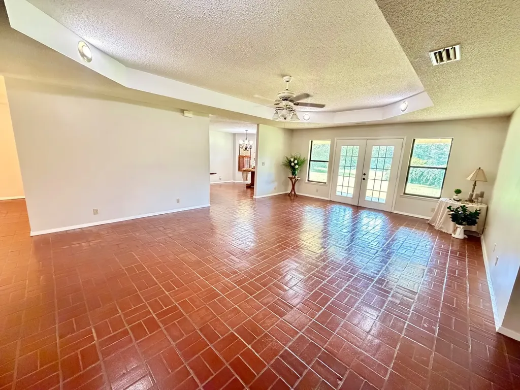 831 Pully Road Calvert AL 36513