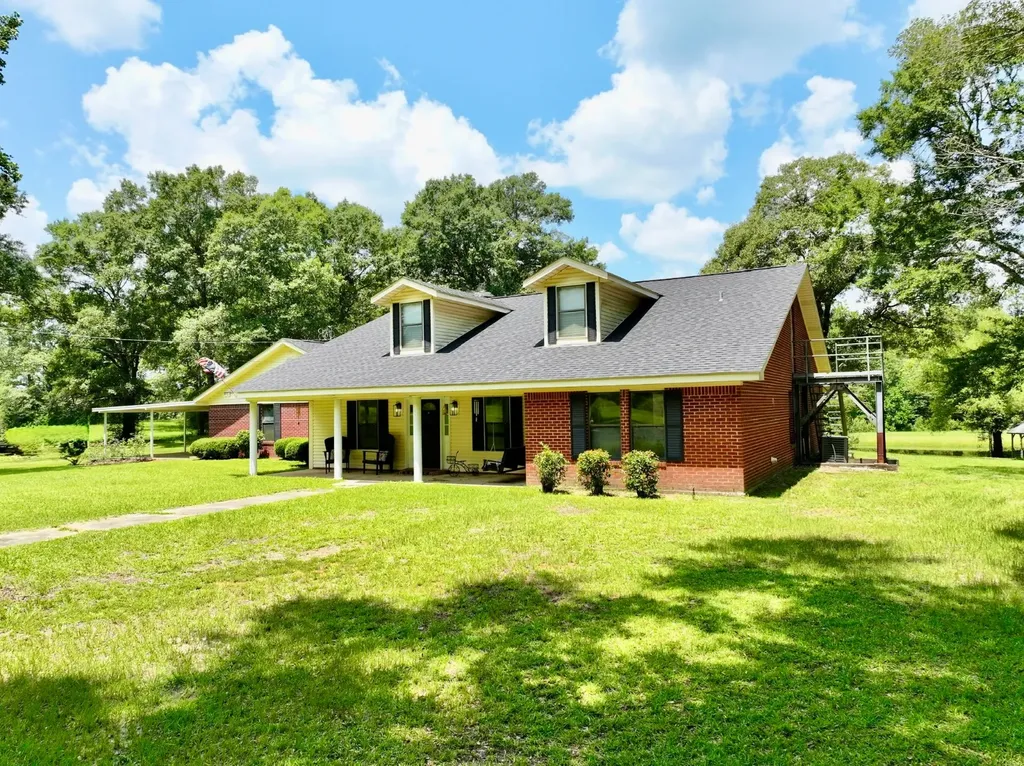 831 Pully Road Calvert AL 36513