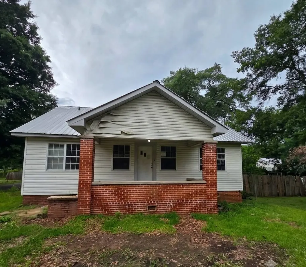 134 Pinewood Avenue Hueytown AL 35023