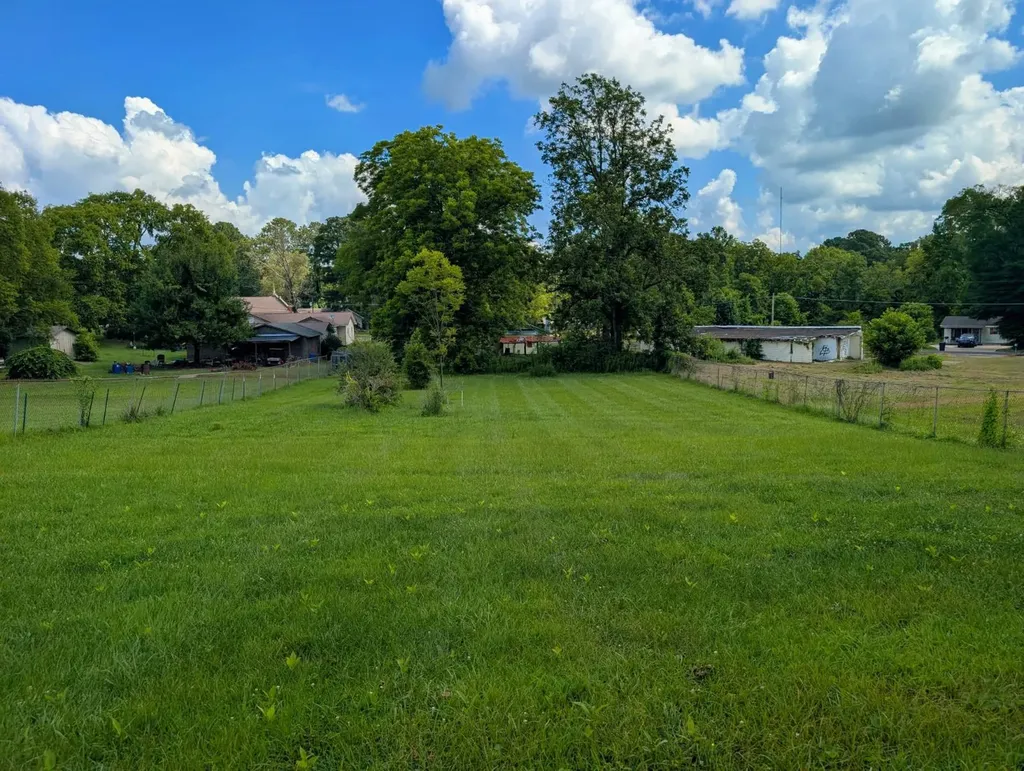1822 Broadway Avenue Gadsden AL 35904