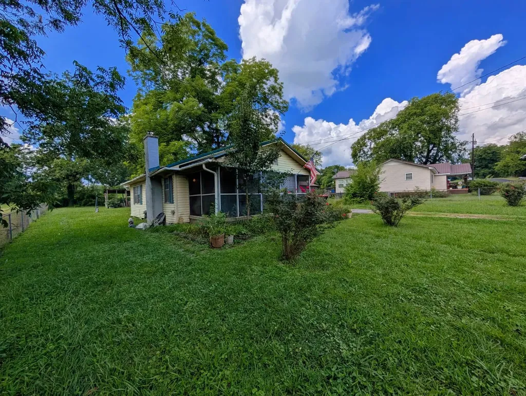 1822 Broadway Avenue Gadsden AL 35904