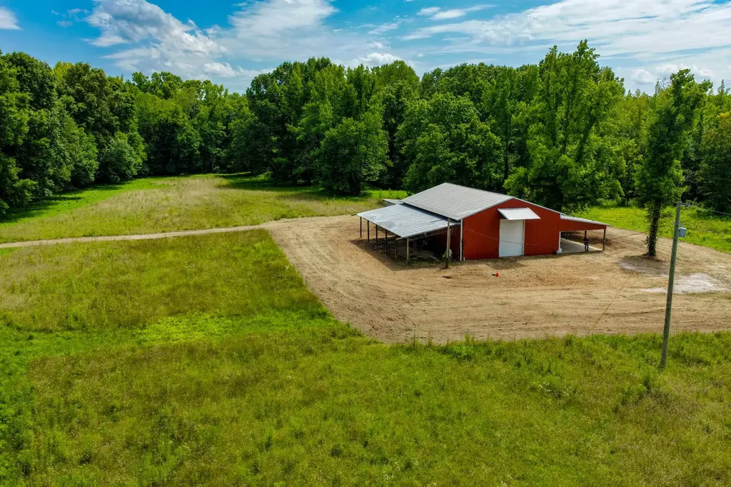 18390 County Road 8 Florence AL 35633
