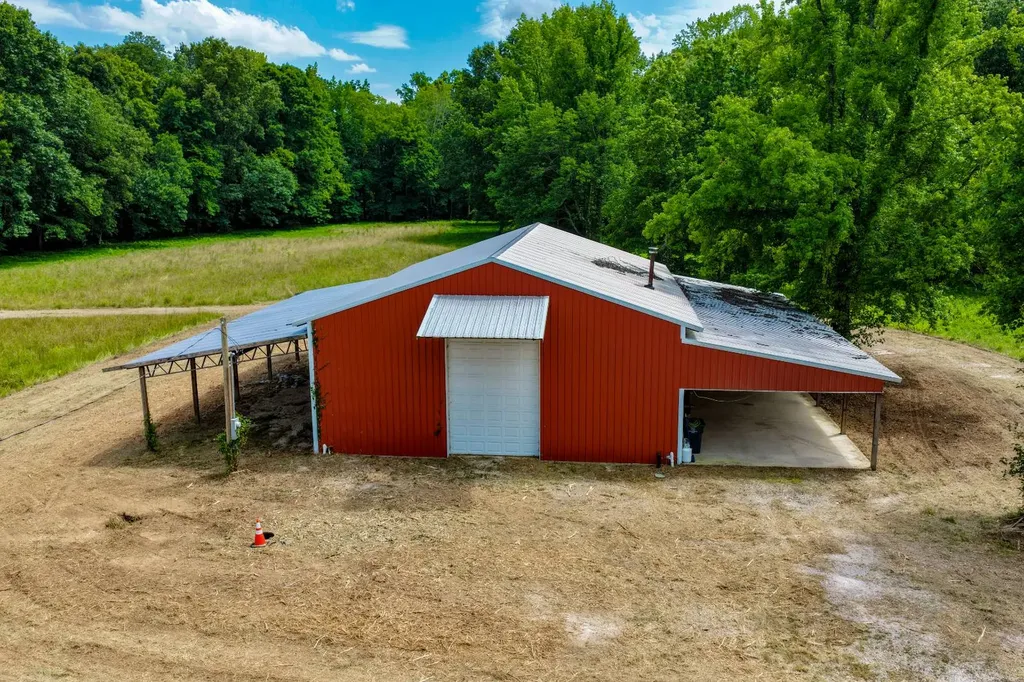 18390 County Road 8 Florence AL 35633