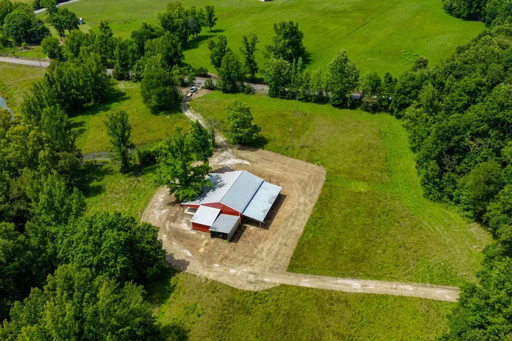 18390 County Road 8 Florence AL 35633