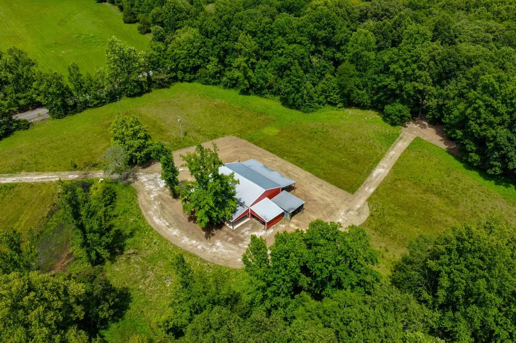 18390 County Road 8 Florence AL 35633