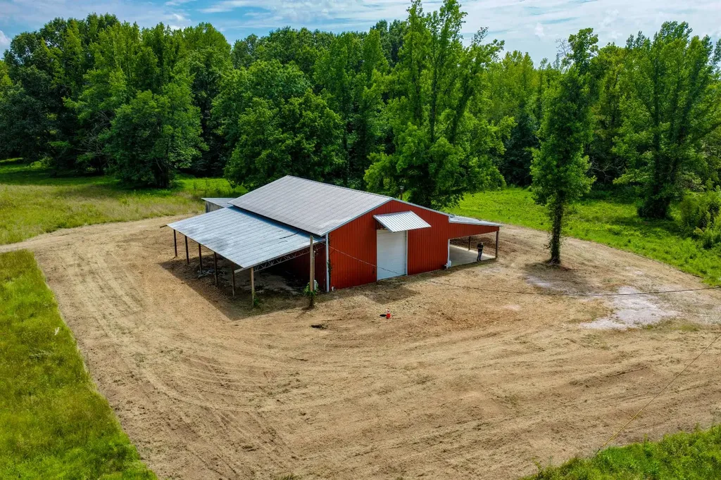 18390 County Road 8 Florence AL 35633