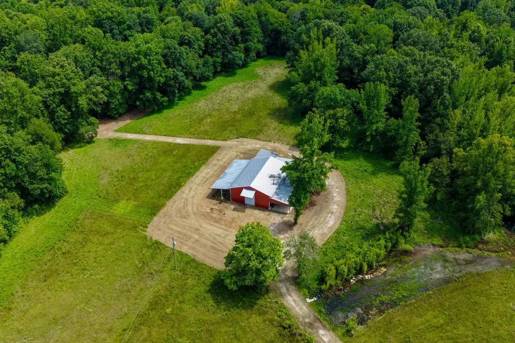 18390 County Road 8 Florence AL 35633