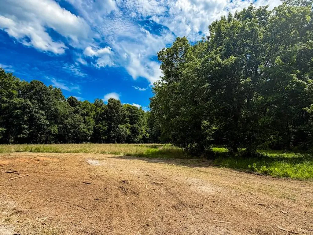 18390 County Road 8 Florence AL 35633