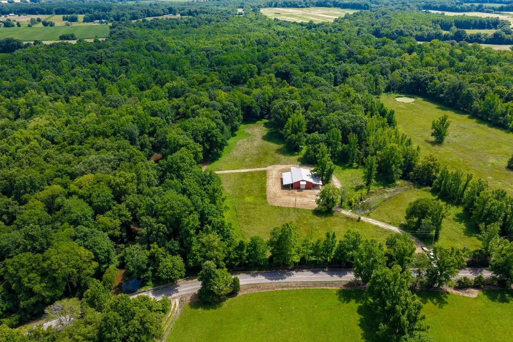 18390 County Road 8 Florence AL 35633