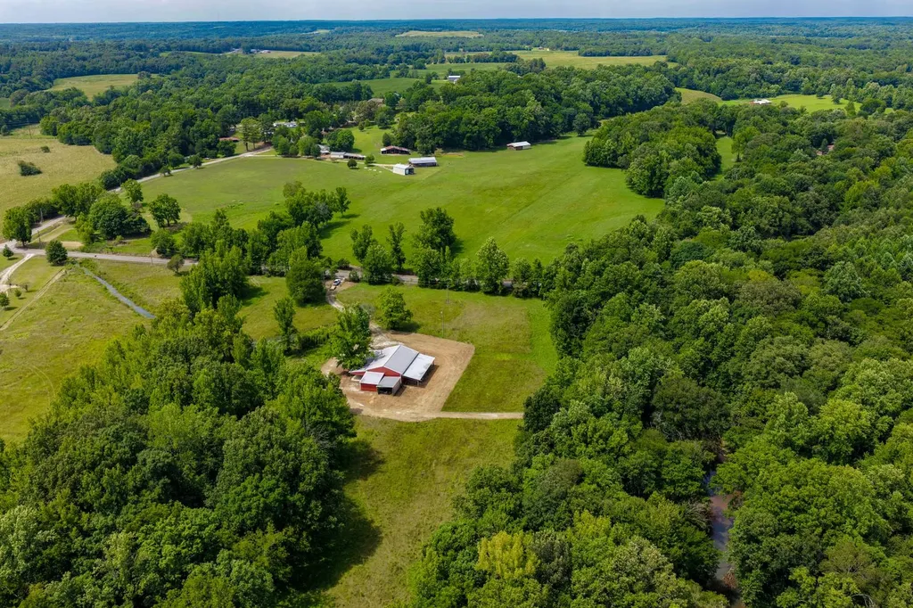 18390 County Road 8 Florence AL 35633