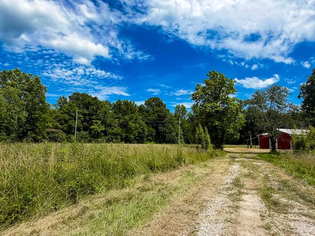 18390 County Road 8 Florence AL 35633