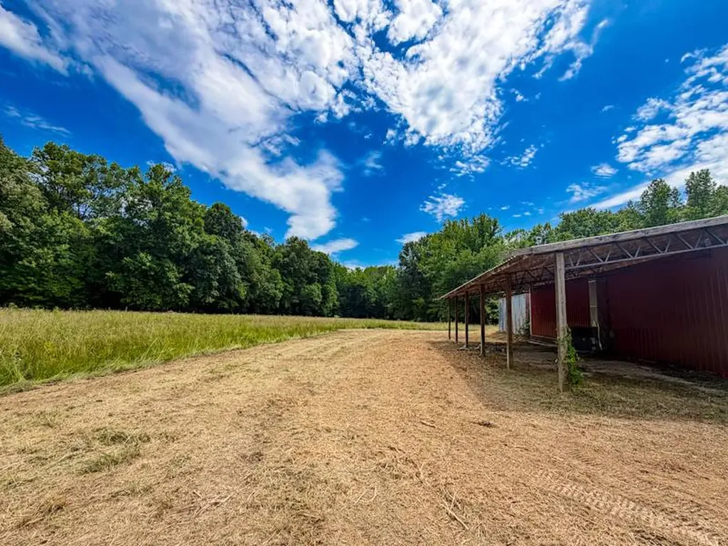 18390 County Road 8 Florence AL 35633