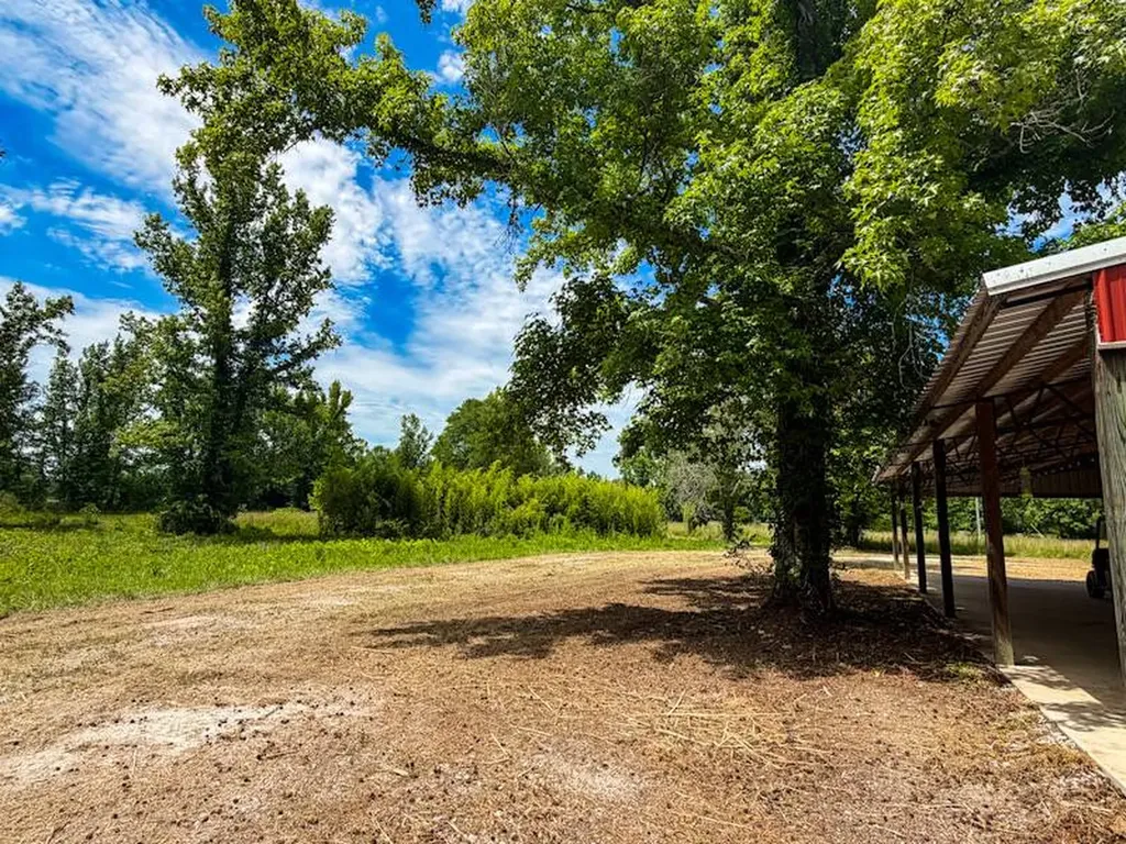 18390 County Road 8 Florence AL 35633