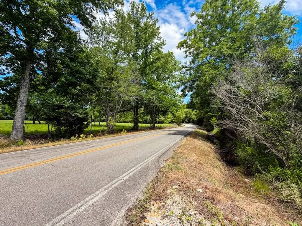 18390 County Road 8 Florence AL 35633