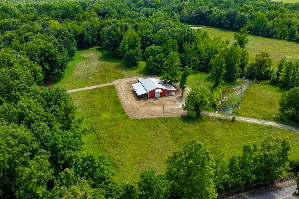 18390 County Road 8 Florence AL 35633