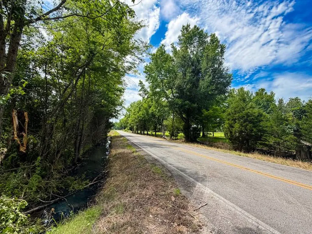 18390 County Road 8 Florence AL 35633