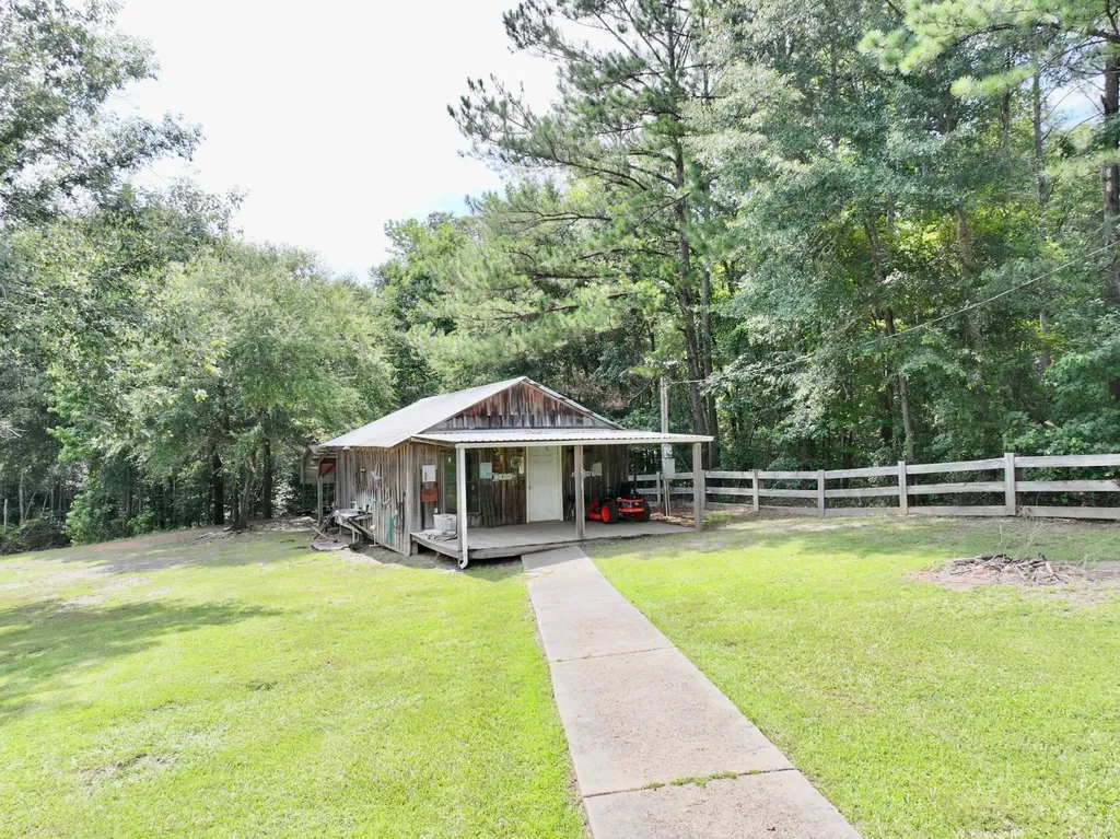 350 Kay Lane Grove Hill AL 36451