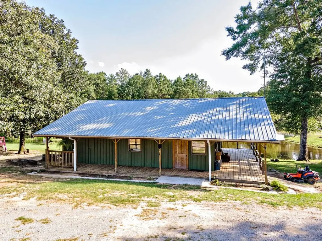64 Eckhoff Drive Chatom AL 36518