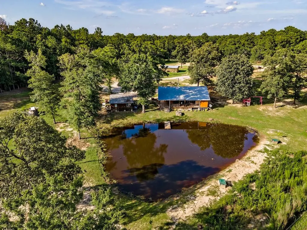 64 Eckhoff Drive Chatom AL 36518
