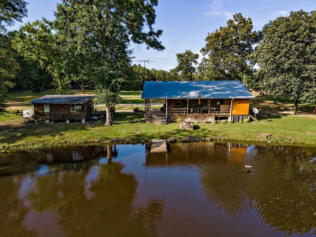 64 Eckhoff Drive Chatom AL 36518
