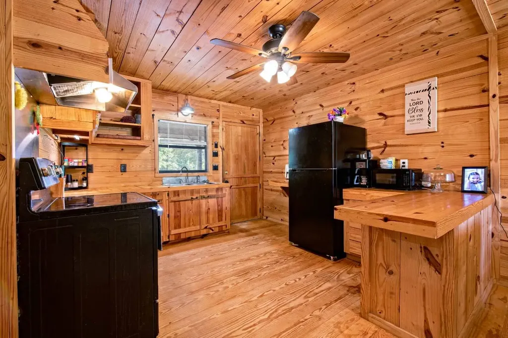 64 Eckhoff Drive Chatom AL 36518