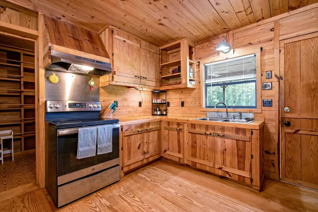 64 Eckhoff Drive Chatom AL 36518