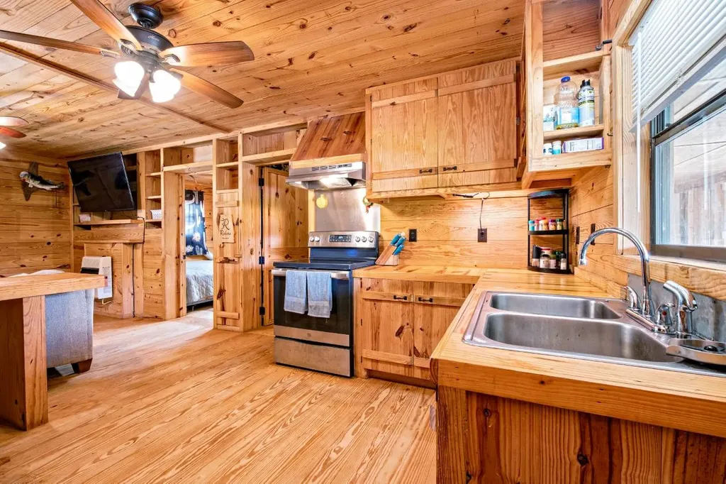 64 Eckhoff Drive Chatom AL 36518