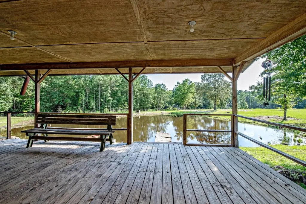 64 Eckhoff Drive Chatom AL 36518